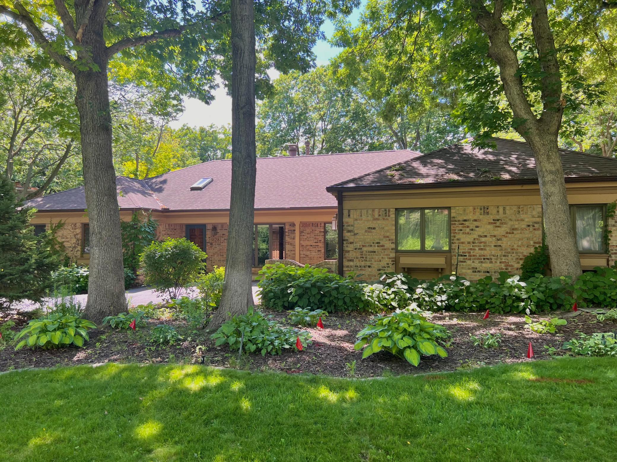 9128 Decatur Avenue South Bloomington, MN 55438 - Photo 3 of 42
