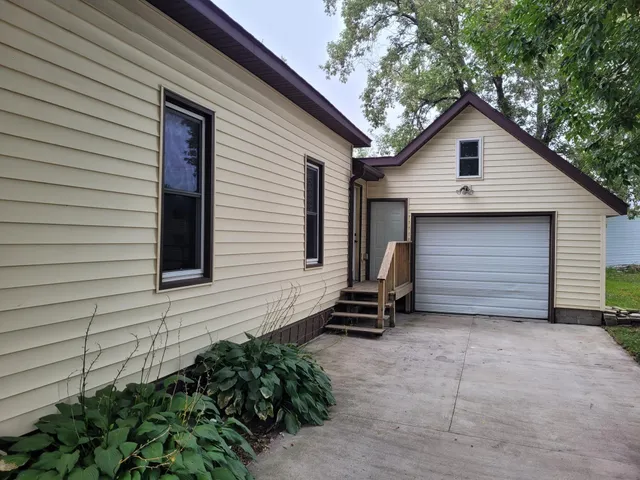 $177,000 | 118 East Colfax Street, Parkers Prairie, MN 56361