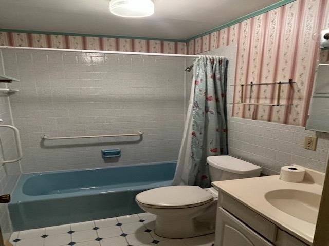 2 Strawberry Bank Road, Unit 4 Nashua, NH 03062 - Photo 8 of 11