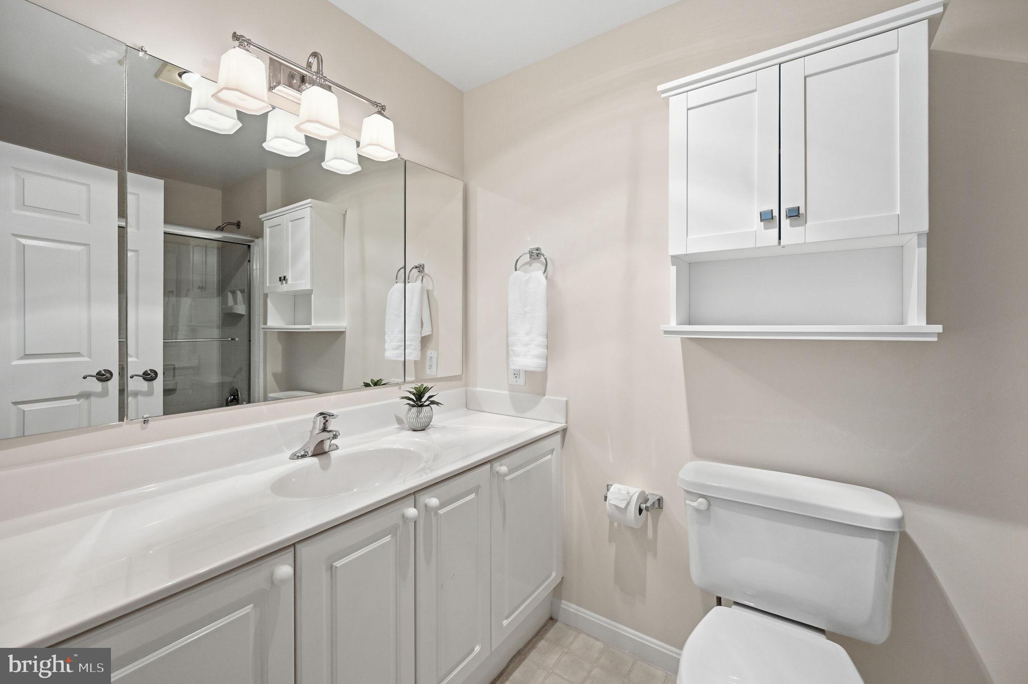 19355 Cypress Ridge Terrace, Unit 1017 Leesburg, VA 20176 - Photo 23 of 34