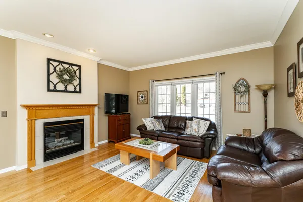$630,000 | 2112 Alice Lane Southwest, Rochester, MN 55902