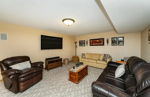$630,000 | 2112 Alice Lane Southwest, Rochester, MN 55902