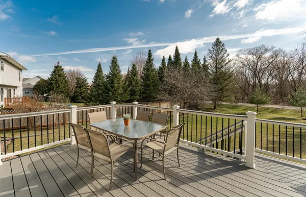 $630,000 | 2112 Alice Lane Southwest, Rochester, MN 55902