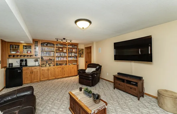 $630,000 | 2112 Alice Lane Southwest, Rochester, MN 55902