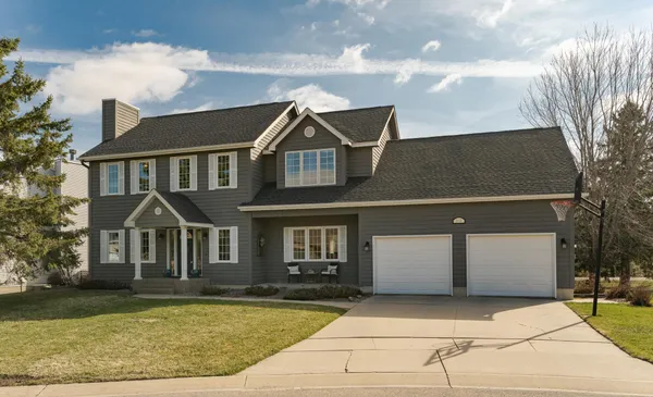 $630,000 | 2112 Alice Lane Southwest, Rochester, MN 55902