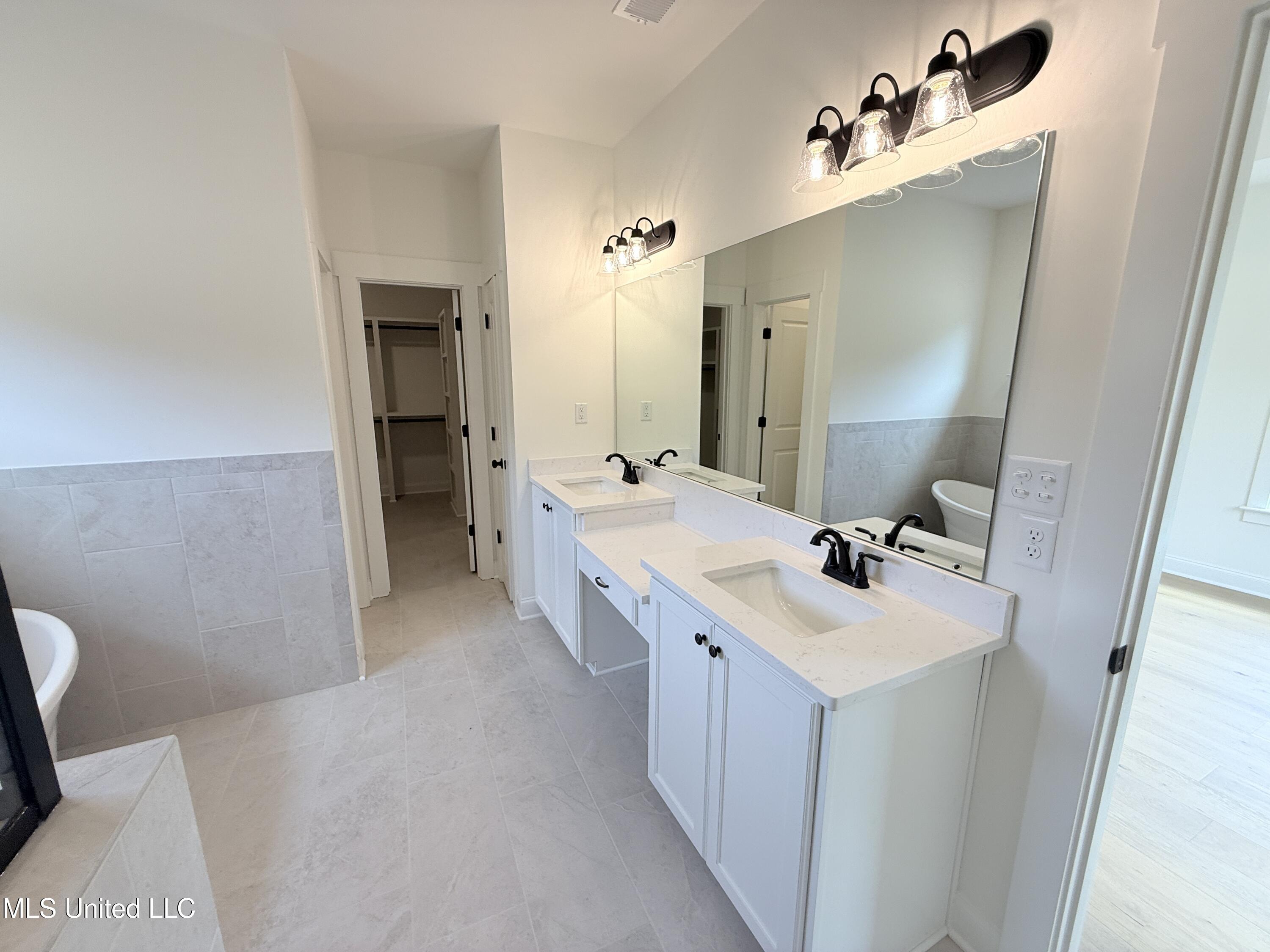 809 Wells Drive Hernando, MS 38632 - Photo 18 of 46 Teak