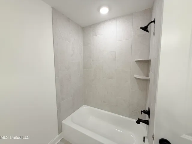 $429,900 | 809 Wells Drive, Hernando, MS 38632