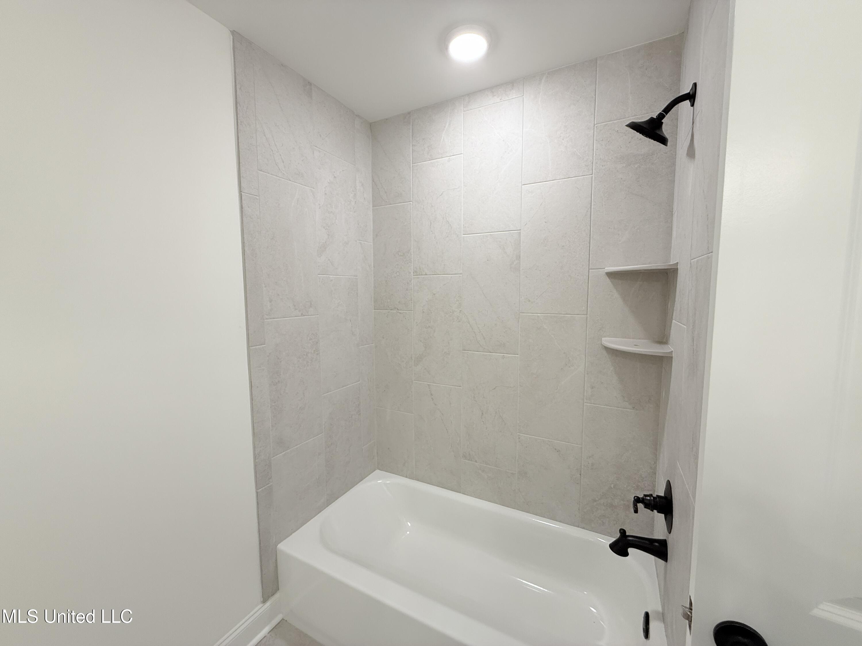 809 Wells Drive Hernando, MS 38632 - Photo 36 of 46 Teak