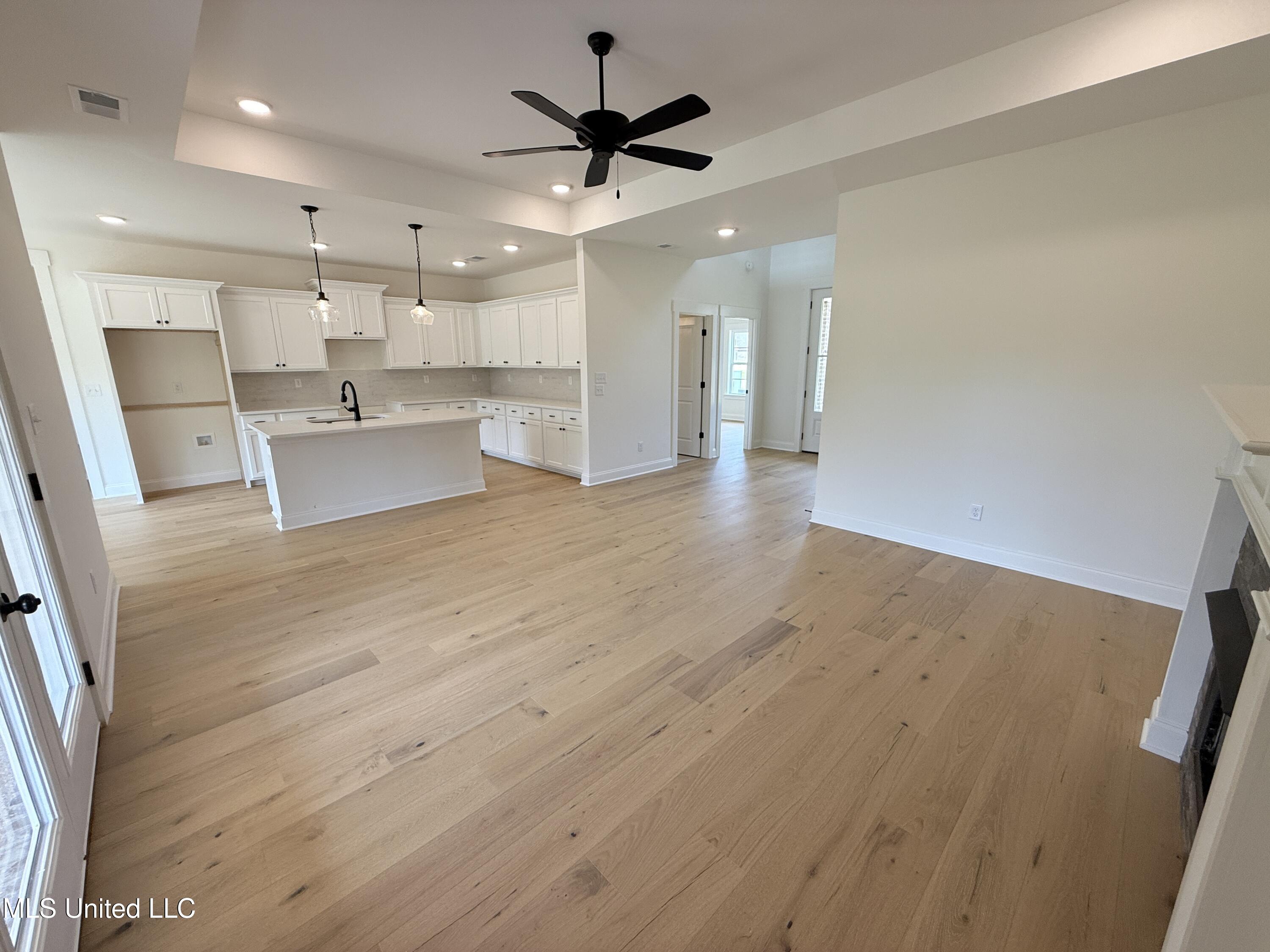 809 Wells Drive Hernando, MS 38632 - Photo 8 of 46 Teak