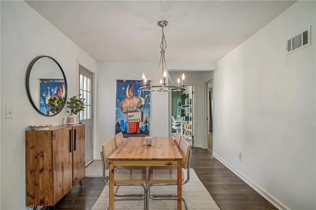 $250,000 | 7613 Locust Street, Kansas City, MO 64131