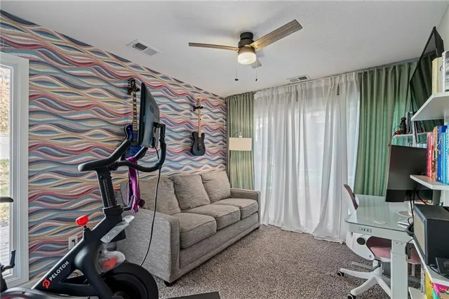 $250,000 | 7613 Locust Street, Kansas City, MO 64131