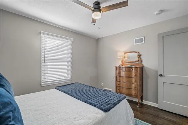 $250,000 | 7613 Locust Street, Kansas City, MO 64131