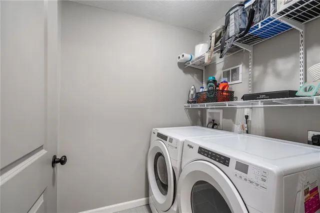 $250,000 | 7613 Locust Street, Kansas City, MO 64131