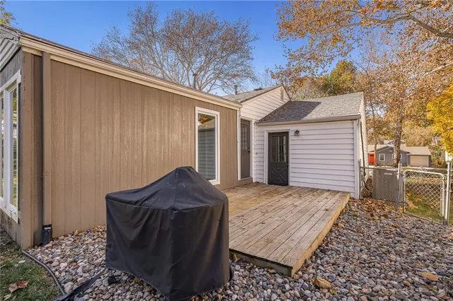 $250,000 | 7613 Locust Street, Kansas City, MO 64131