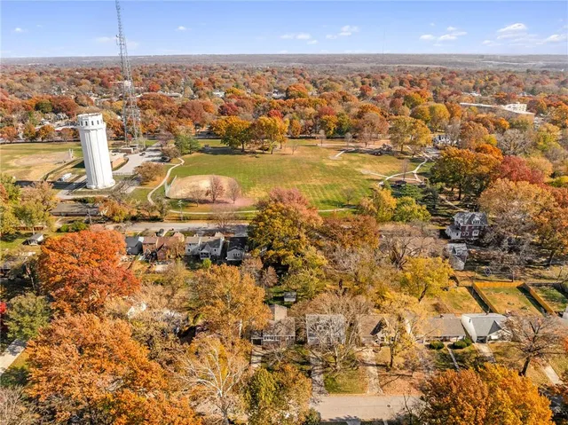 $250,000 | 7613 Locust Street, Kansas City, MO 64131