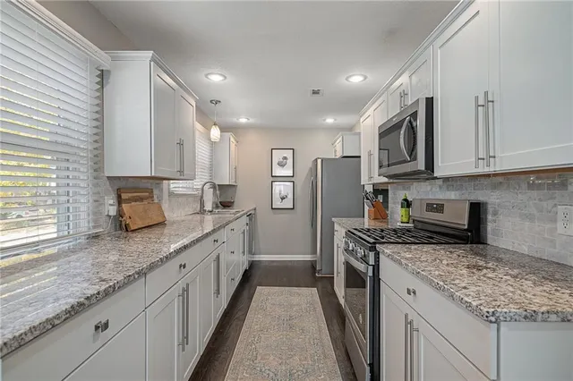 $250,000 | 7613 Locust Street, Kansas City, MO 64131