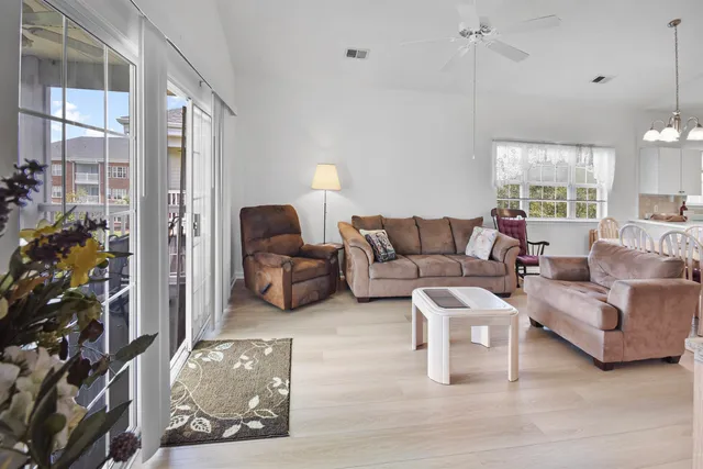 $175,000 | 3923 Gladiola Court, Unit 304, Myrtle Beach, SC 29588