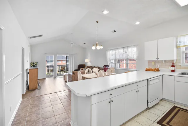 $175,000 | 3923 Gladiola Court, Unit 304, Myrtle Beach, SC 29588