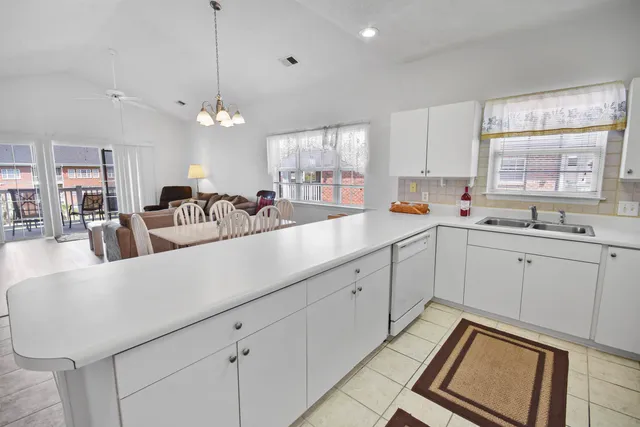 $175,000 | 3923 Gladiola Court, Unit 304, Myrtle Beach, SC 29588