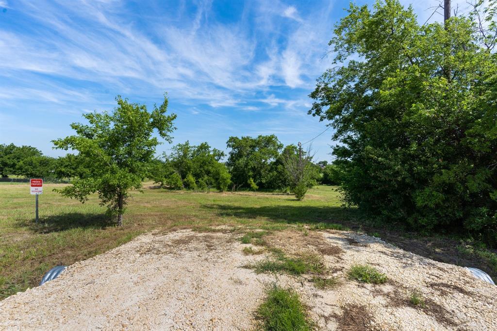 5808 Crest Road Joshua, TX 76058 - Photo 5 of 19