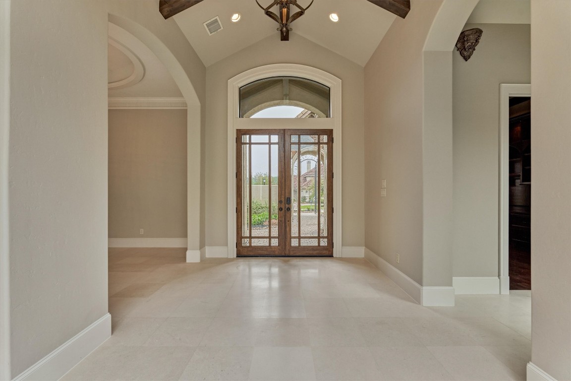 25 Post Shadow Estate Drive Spring, TX 77389 - Photo 7 of 50 a view of a livingroom with a window