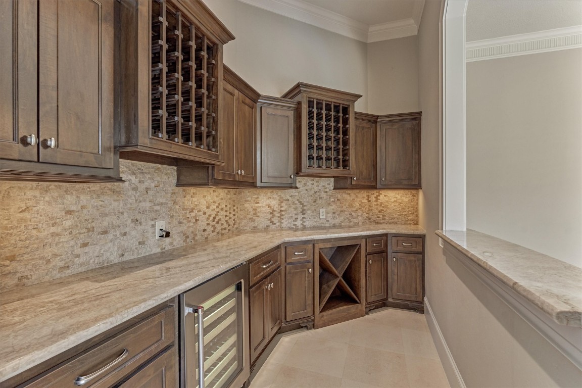 25 Post Shadow Estate Drive Spring, TX 77389 - Photo 10 of 50 a kitchen with a sink and cabinets
