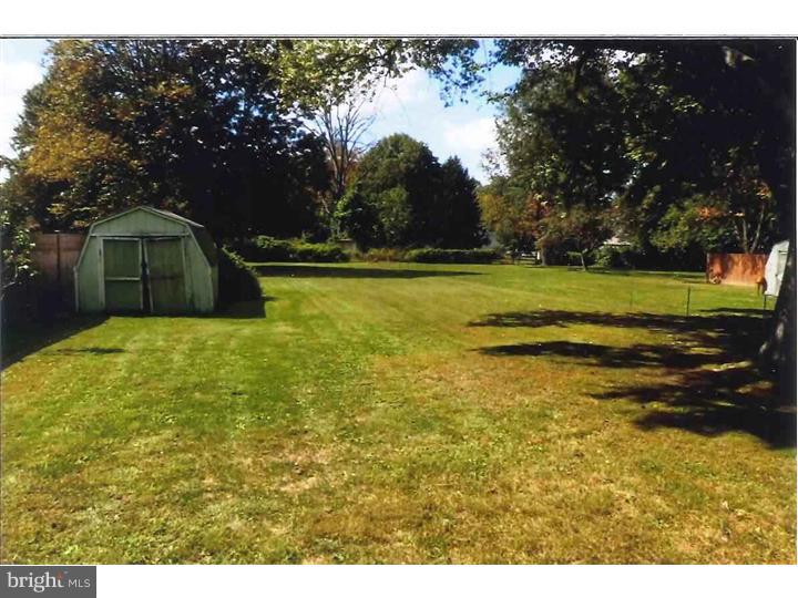 17 Van Duyn Drive Ewing, NJ 08618 - Photo 7 of 20