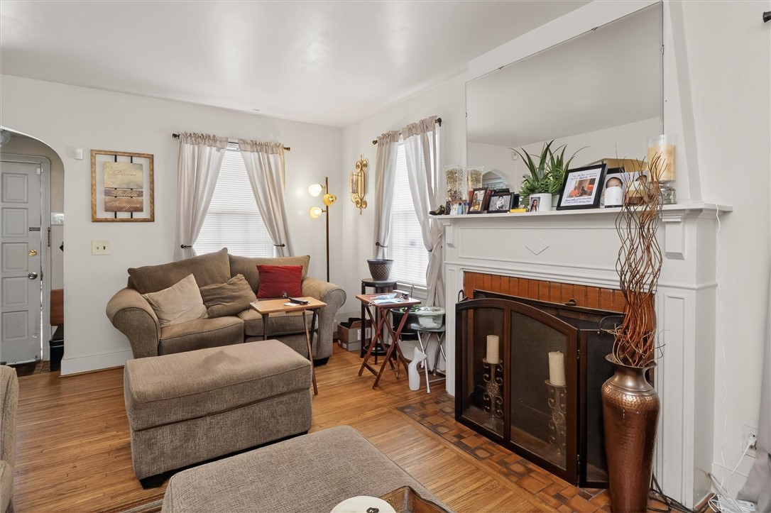 93 Willmont Street Rochester, NY 14609 - Photo 5 of 24