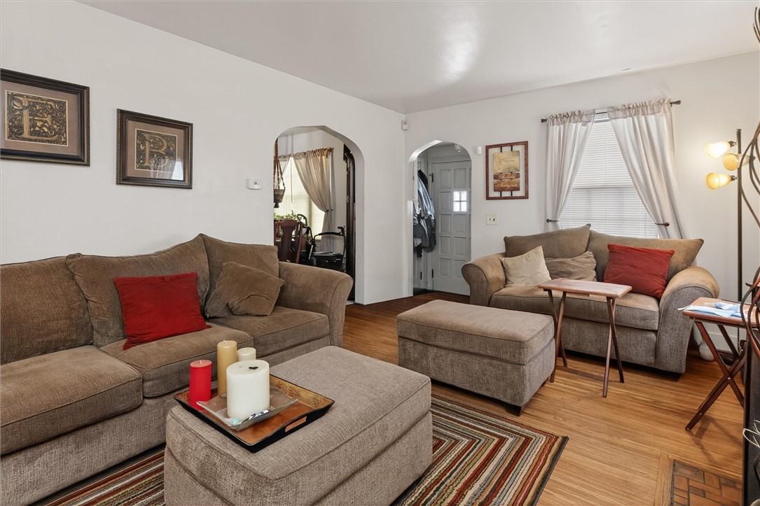 93 Willmont Street Rochester, NY 14609 - Photo 6 of 24