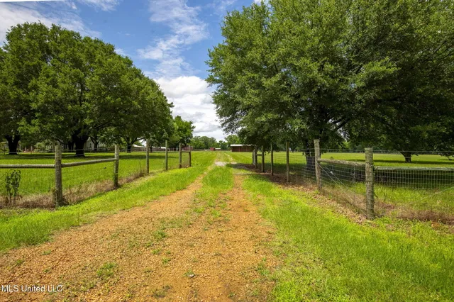 $749,500 | 398 Green Acres Drive, Canton, MS 39046