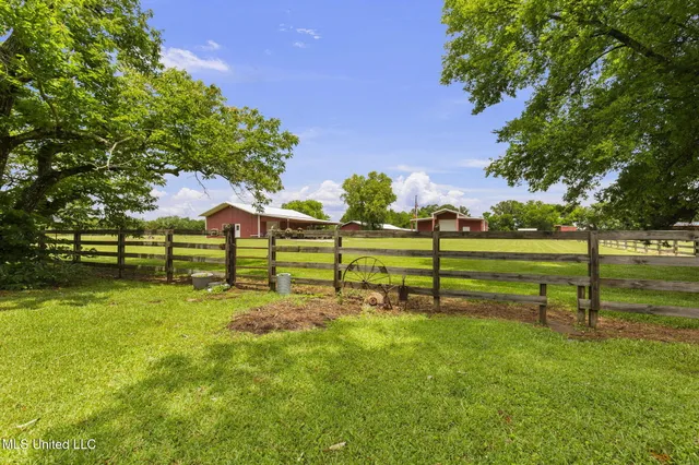 $749,500 | 398 Green Acres Drive, Canton, MS 39046