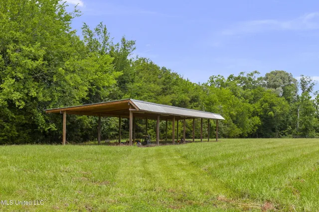 $749,500 | 398 Green Acres Drive, Canton, MS 39046
