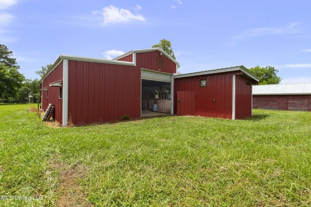$749,500 | 398 Green Acres Drive, Canton, MS 39046