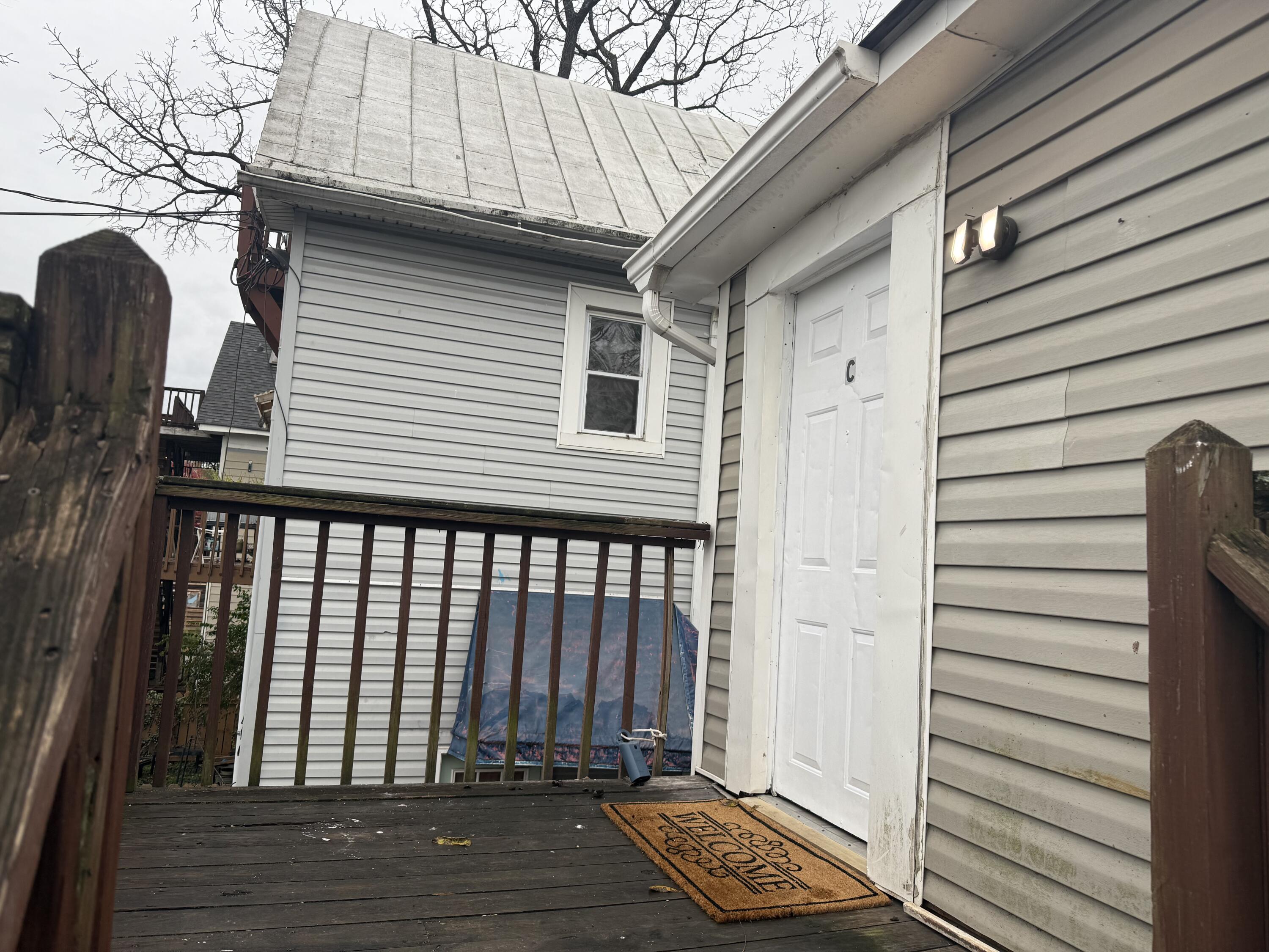 1209 Chapman Avenue Southwest, Unit C Roanoke, VA 24016 - Photo 4 of 13 Front Entry