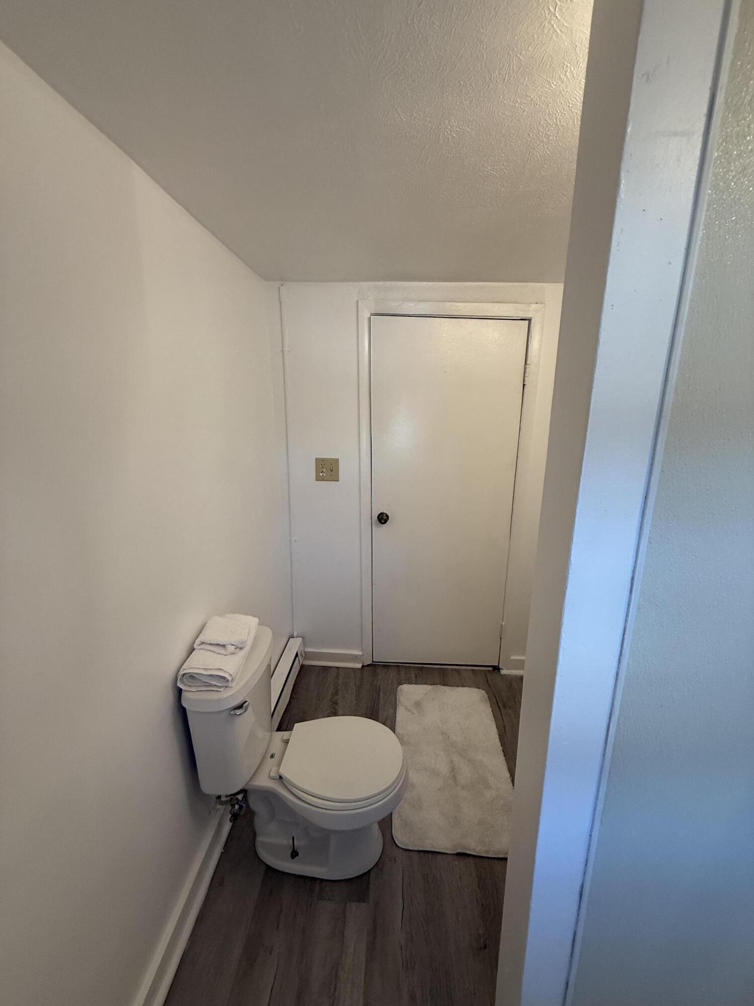 1209 Chapman Avenue Southwest, Unit C Roanoke, VA 24016 - Photo 10 of 13 Bathroom
