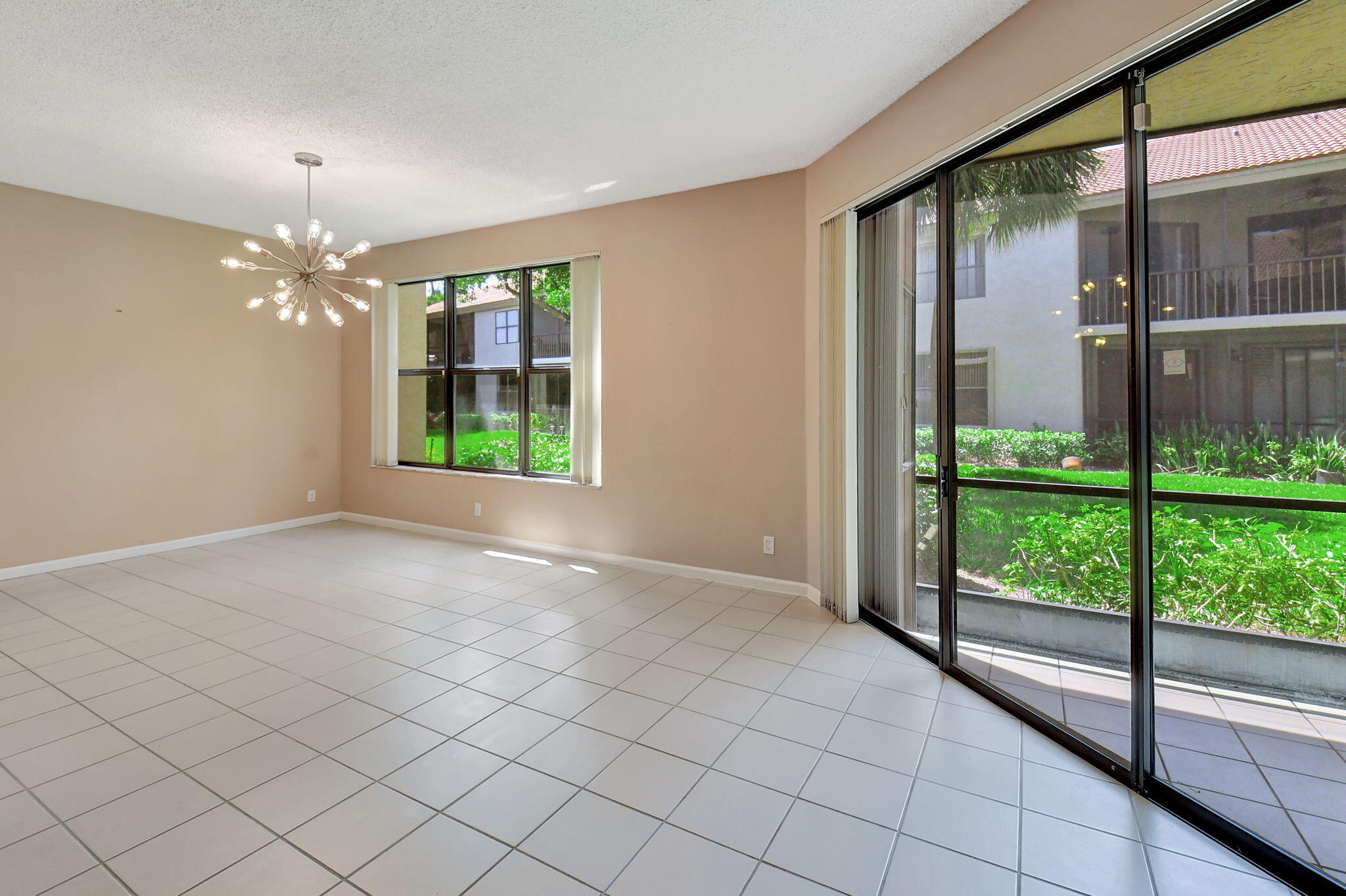 5770 Coach House Circle, Unit D Boca Raton, FL 33486 - Photo 15 of 52 SUNNY DINING ROOM