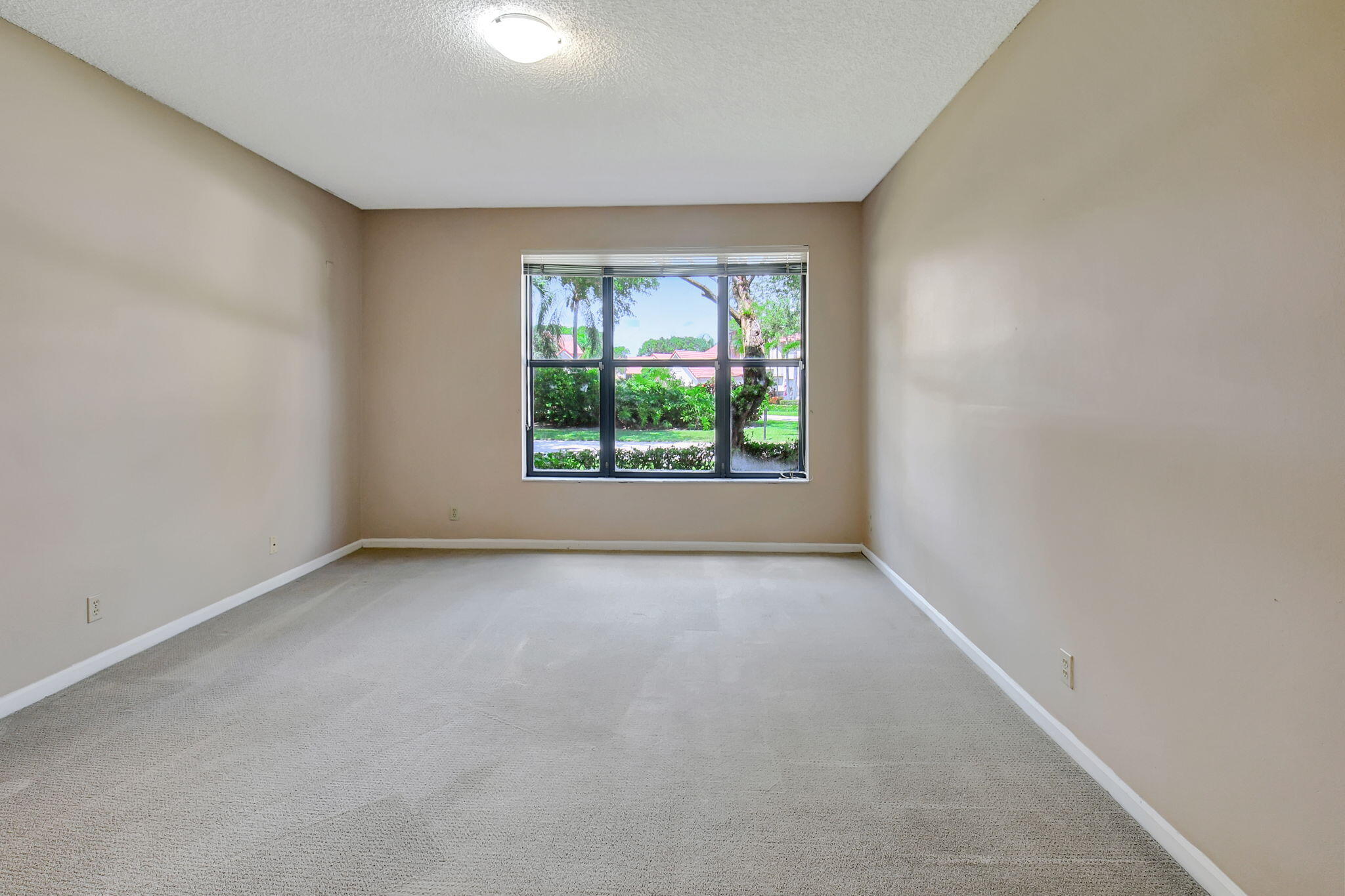 5770 Coach House Circle, Unit D Boca Raton, FL 33486 - Photo 26 of 52 PRIMARY SUITE