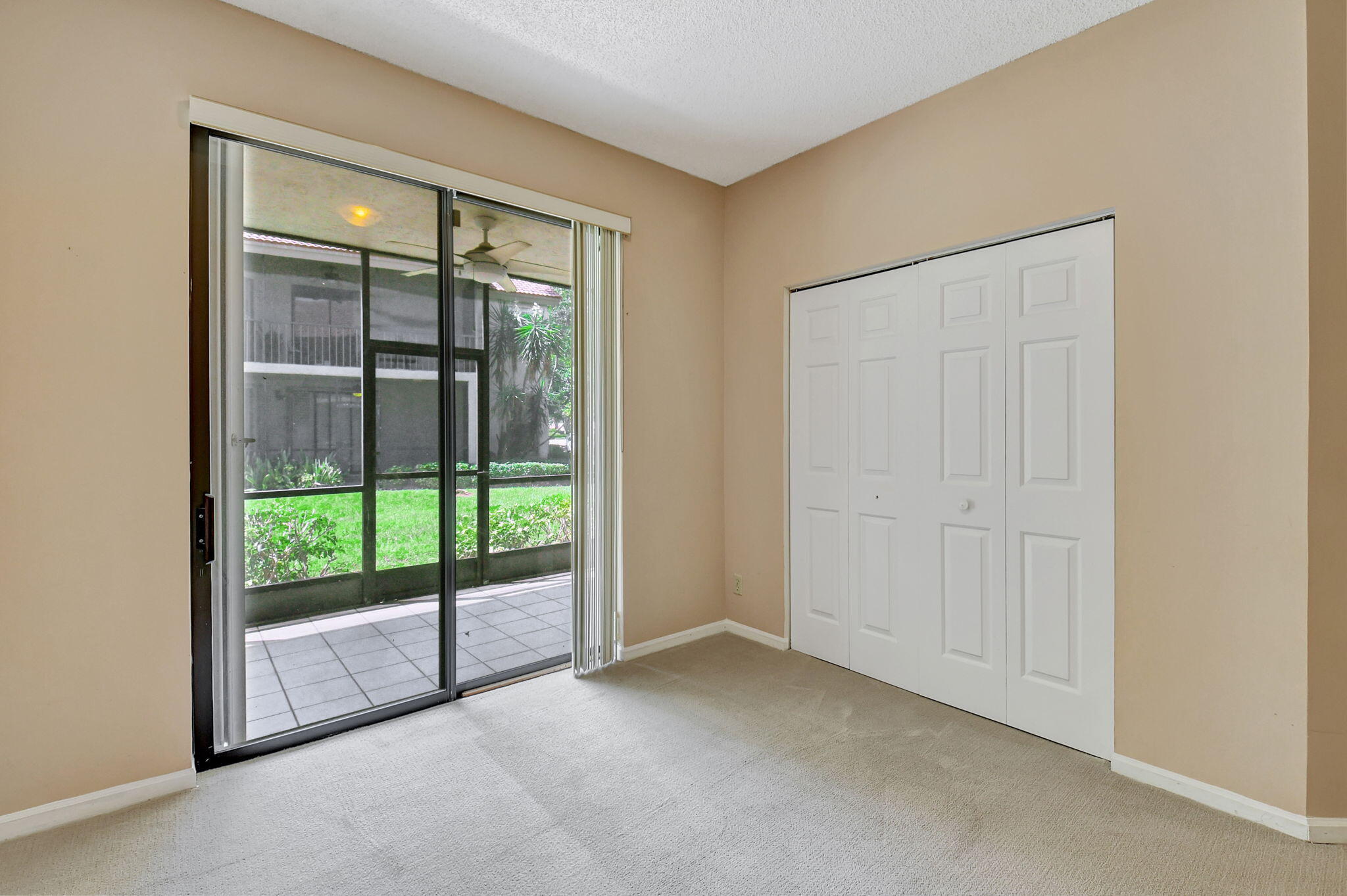 5770 Coach House Circle, Unit D Boca Raton, FL 33486 - Photo 37 of 52 GUEST BEDROOM