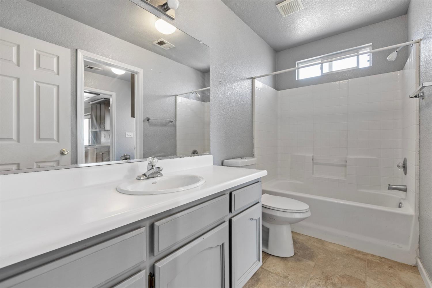 8552 Cairo Avenue Laton, CA 93242 - Photo 15 of 34