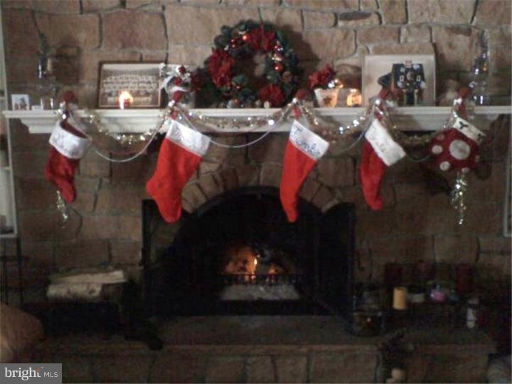 602 Dutch Neck Road East Windsor, NJ 08520 - Photo 5 of 19 Gallery Image 5