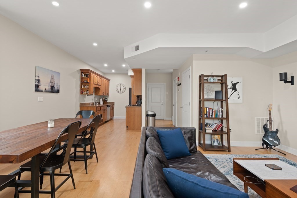 233 Beach Road, Unit 10 Salisbury, MA 01952 - Photo 8 of 35 Gallery Image 8