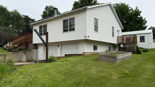 $200,000 | 409 North Barber Avenue, Polo, IL 61064