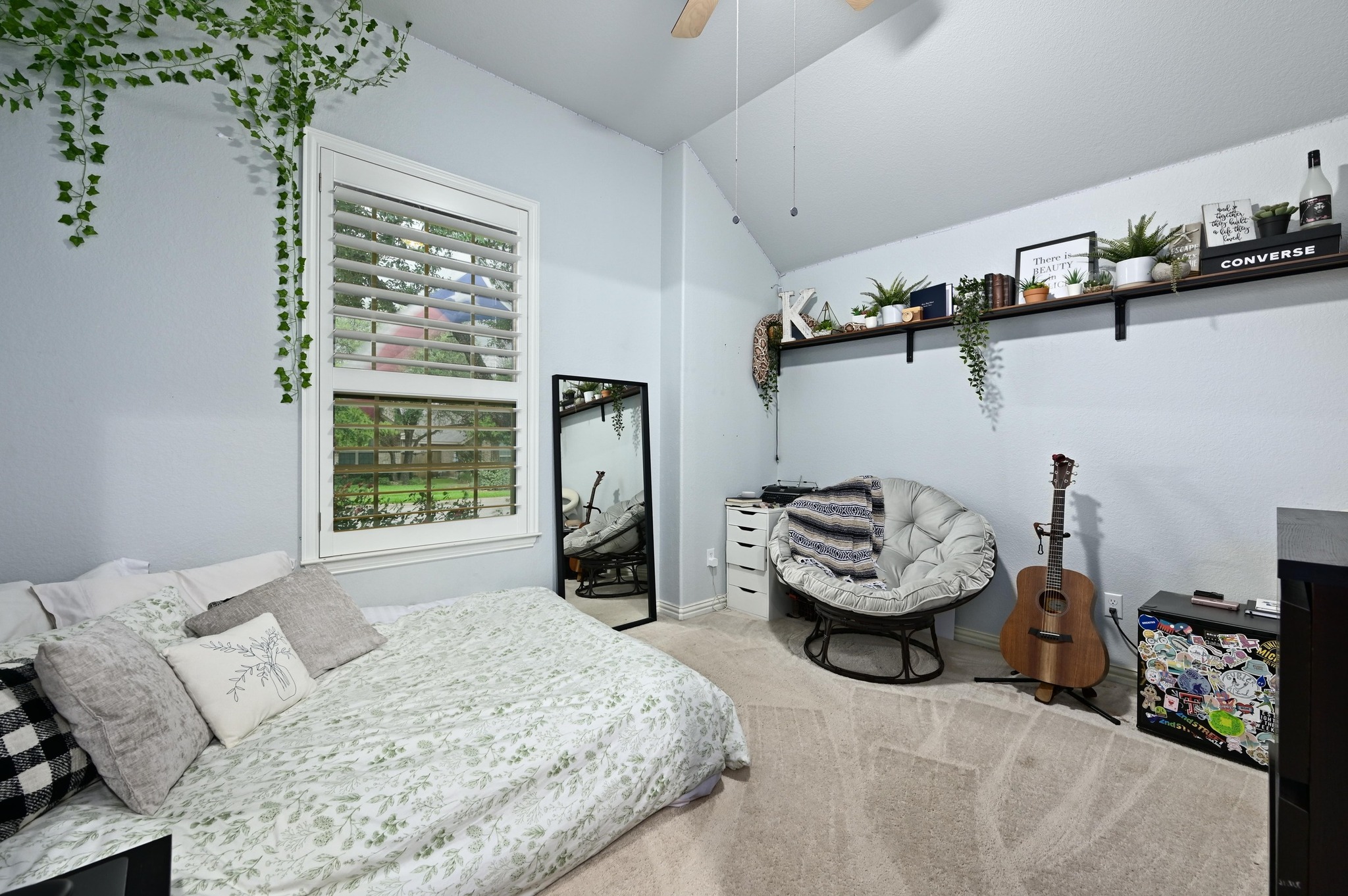 169 Fort Cobb Way Georgetown, TX 78628 - Photo 18 of 28 a bedroom with a bed and a window