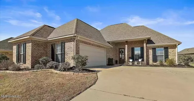 $2,350 | 220 Buttonwood Lane, Canton, MS 39046