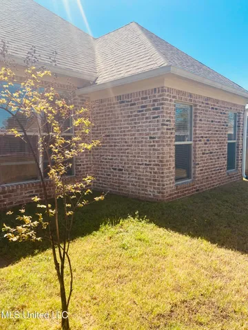 $2,350 | 220 Buttonwood Lane, Canton, MS 39046