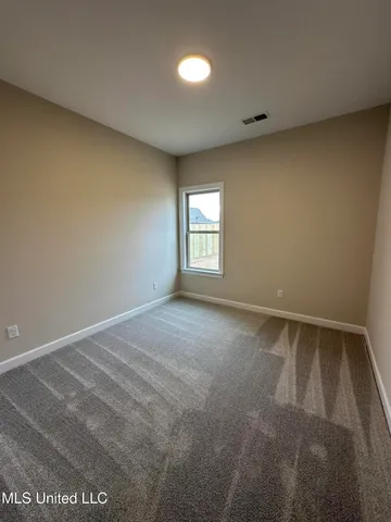 $305,950 | 3067 School Loop Rd Lake, Lake Cormorant, MS 38641