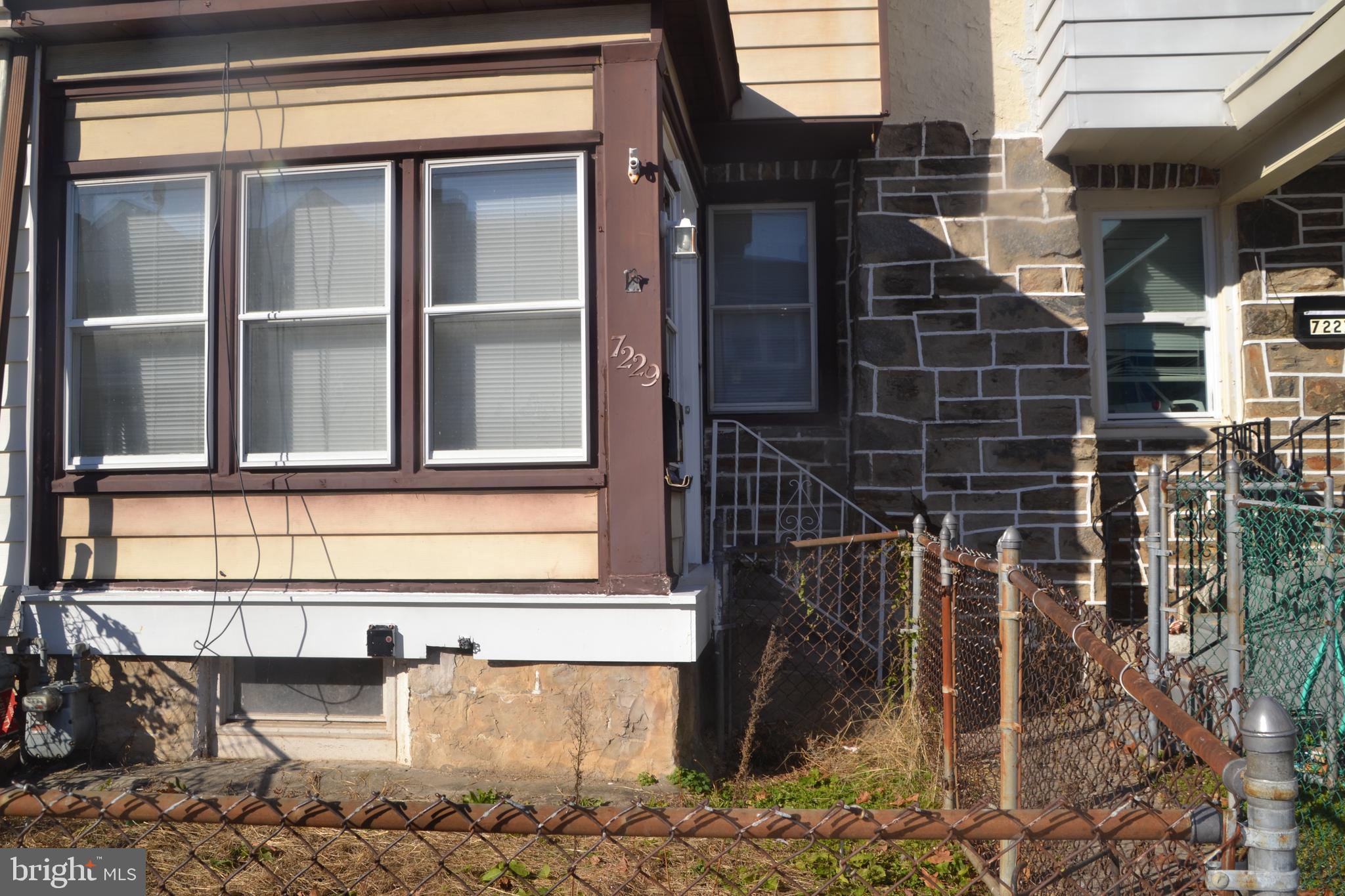 7229 Clinton Road Upper Darby, PA 19082 - Photo 2 of 40