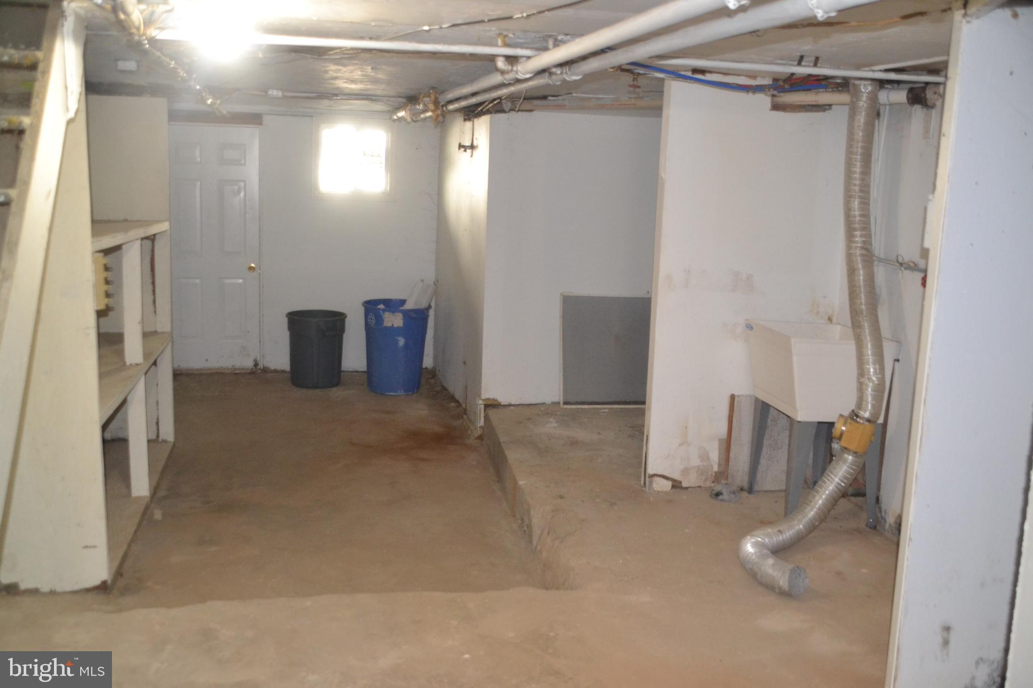 7229 Clinton Road Upper Darby, PA 19082 - Photo 22 of 40