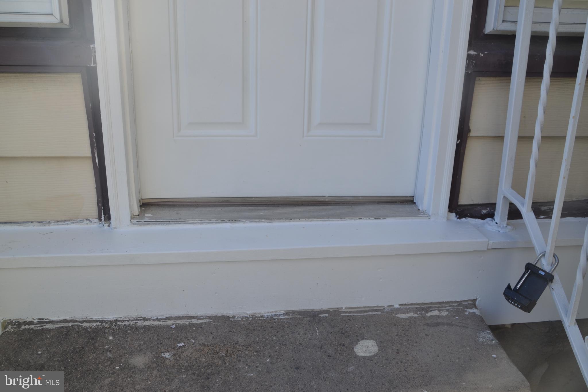 7229 Clinton Road Upper Darby, PA 19082 - Photo 4 of 40