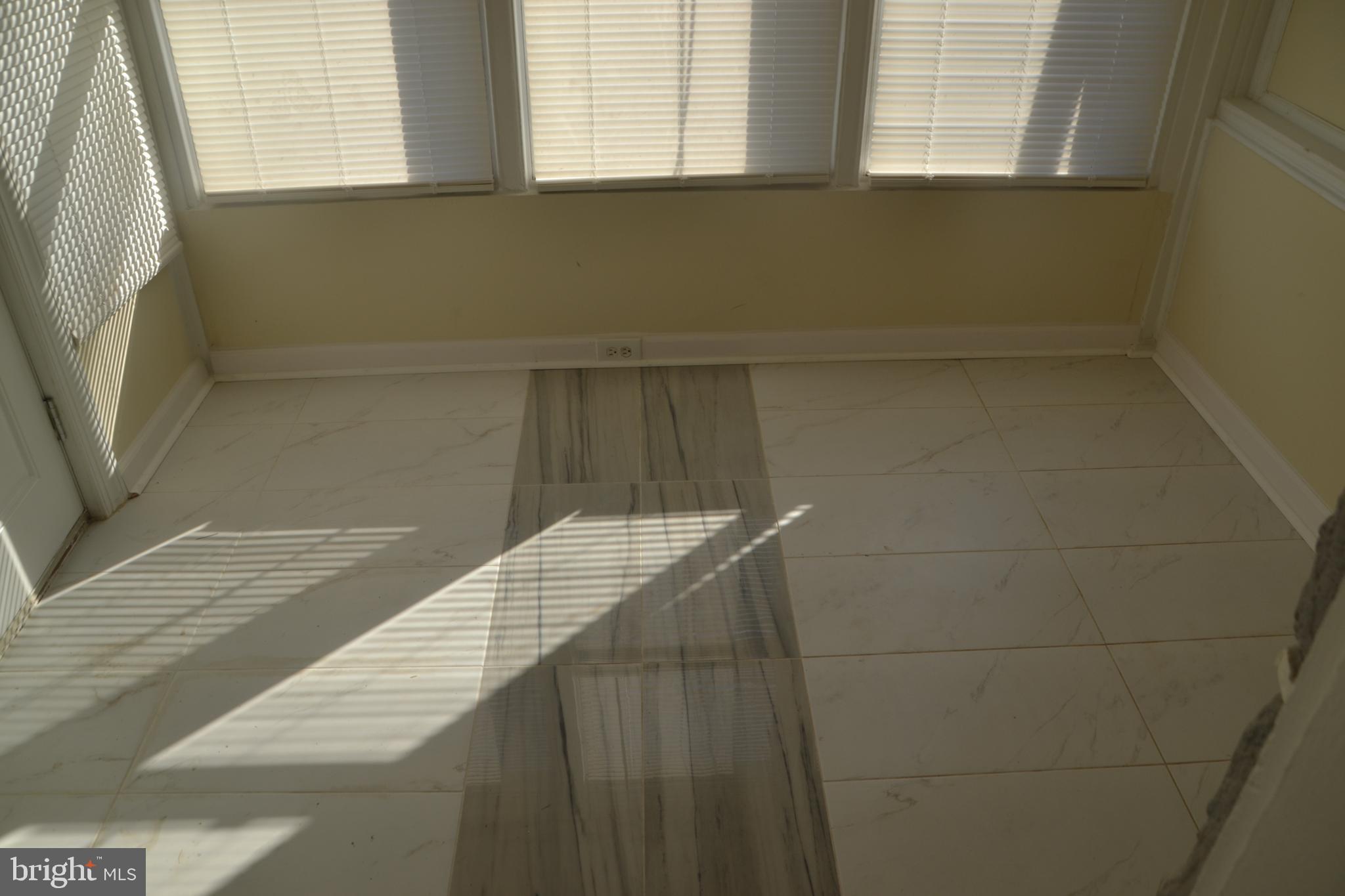 7229 Clinton Road Upper Darby, PA 19082 - Photo 5 of 40